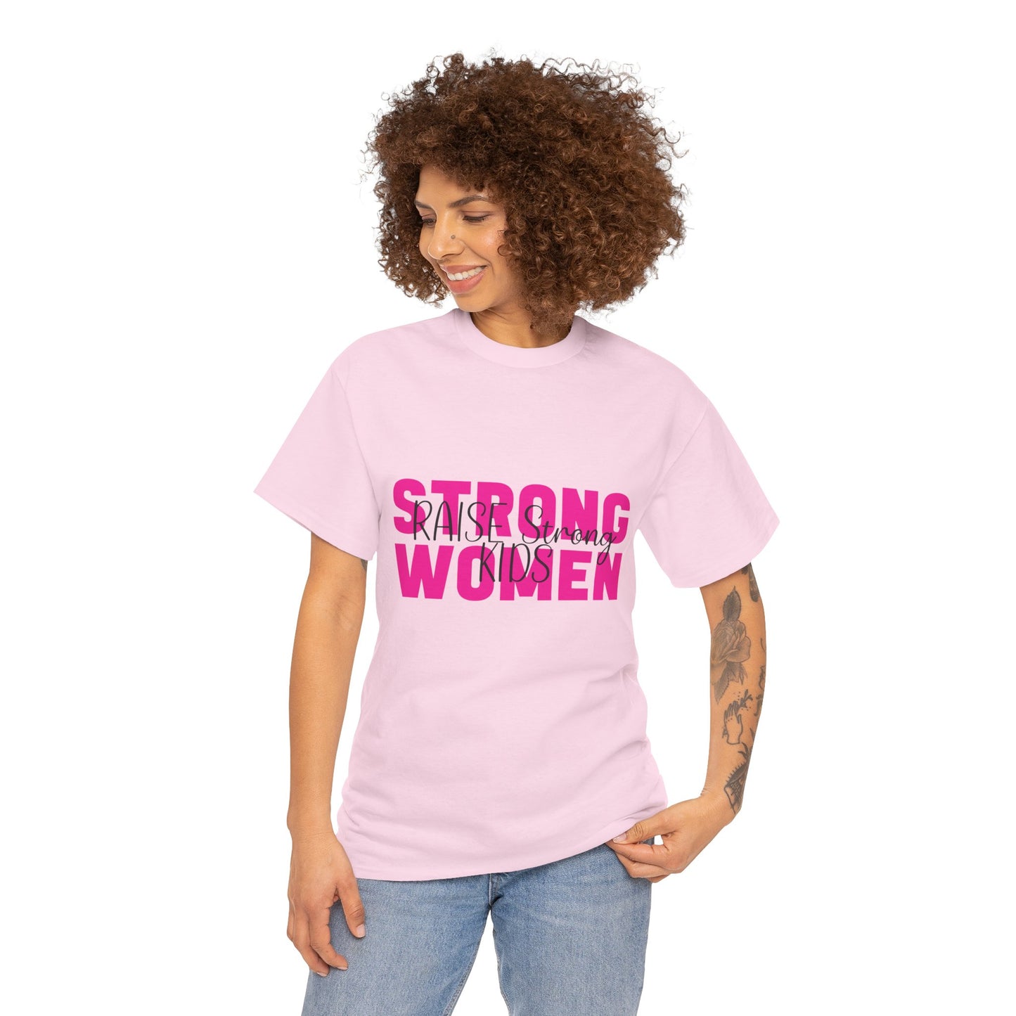 T-Shirt – Mom - Strong Women Raise Strong Kids (1)