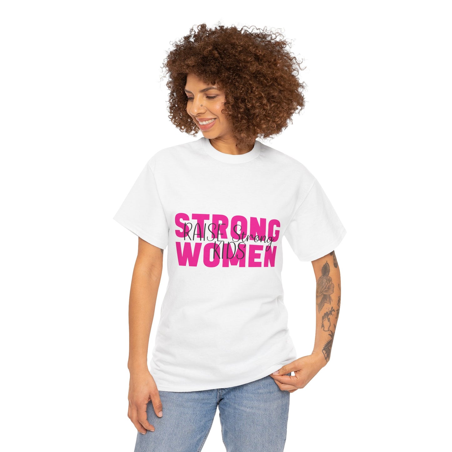 T-Shirt – Mom - Strong Women Raise Strong Kids (1)